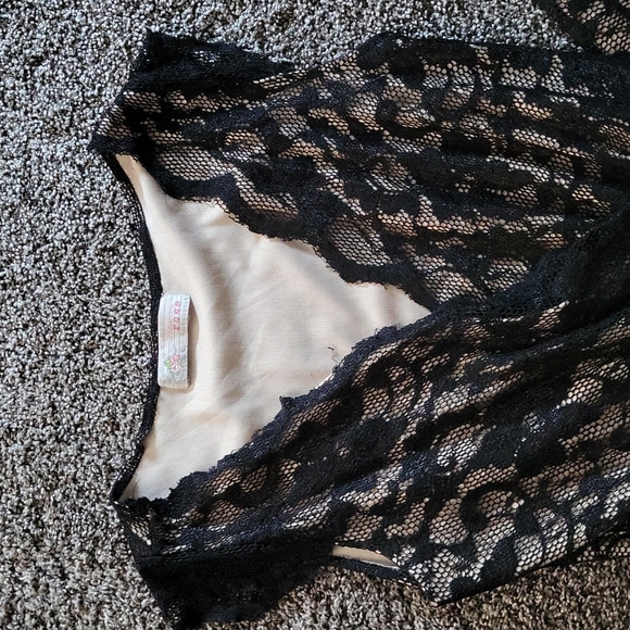 Lace jumpsuit - Picture 3 of 4